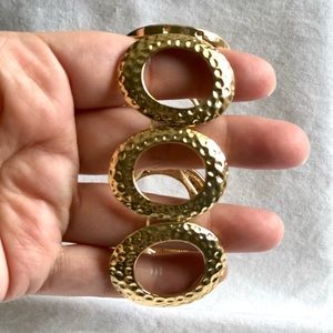 Elastic cuff, hammered costume gold